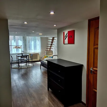 7r Apartment *