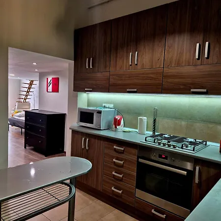 7r Apartment *